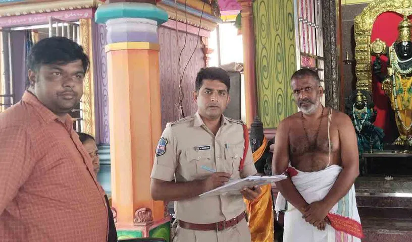 నిజామాబాద్‌ జిల్లా కేంద్రంలో దొంగల హల్‌చల్‌..