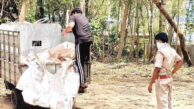30 కిలోల అడవి జంతువుల మాంసం పట్టివేత.. 