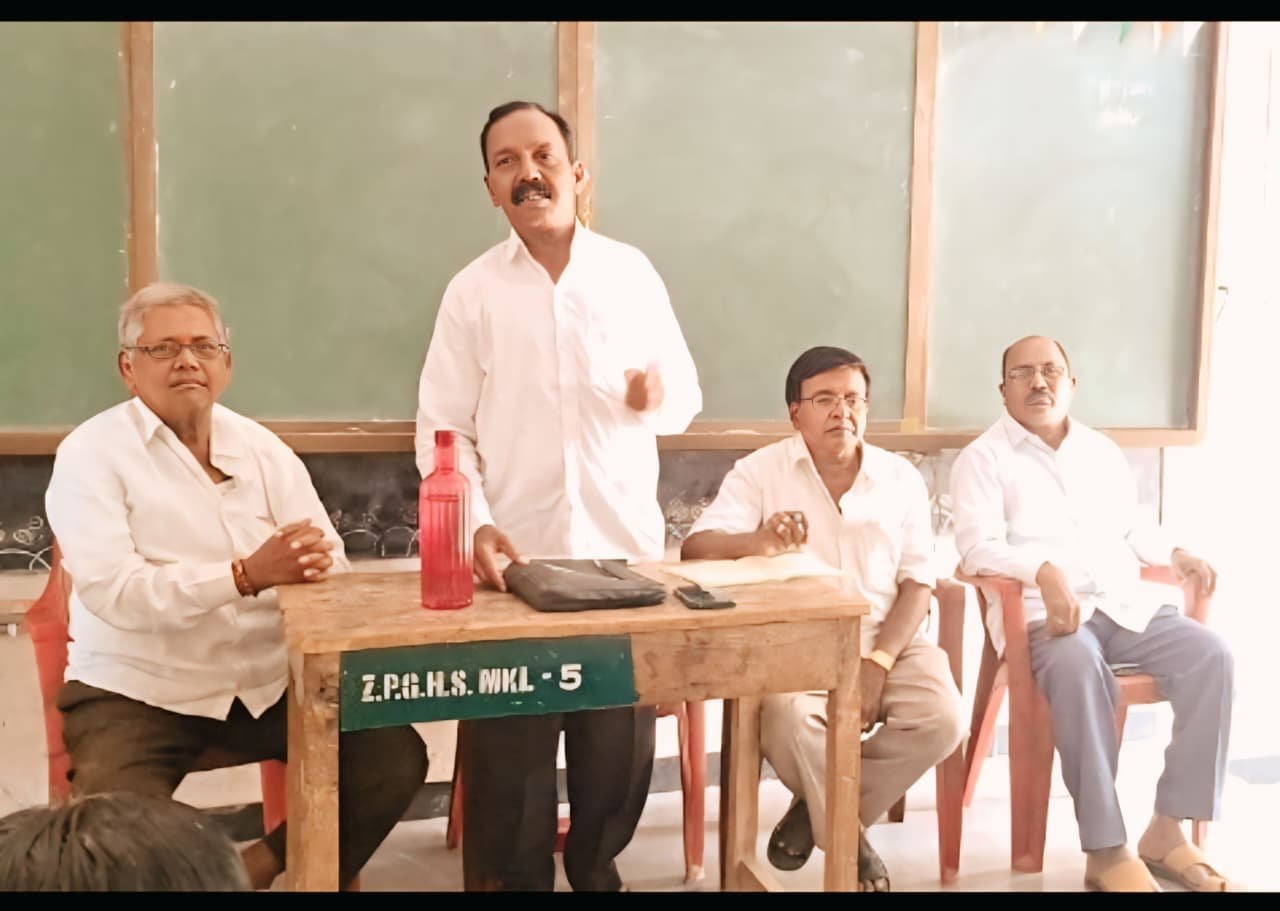 తెలంగాణ రాష్ట్ర పెన్షనర్స్ కు మే నెల జీతములో 1.5 శాతం డబ్బులు కట్ చేయడం ధారణం 