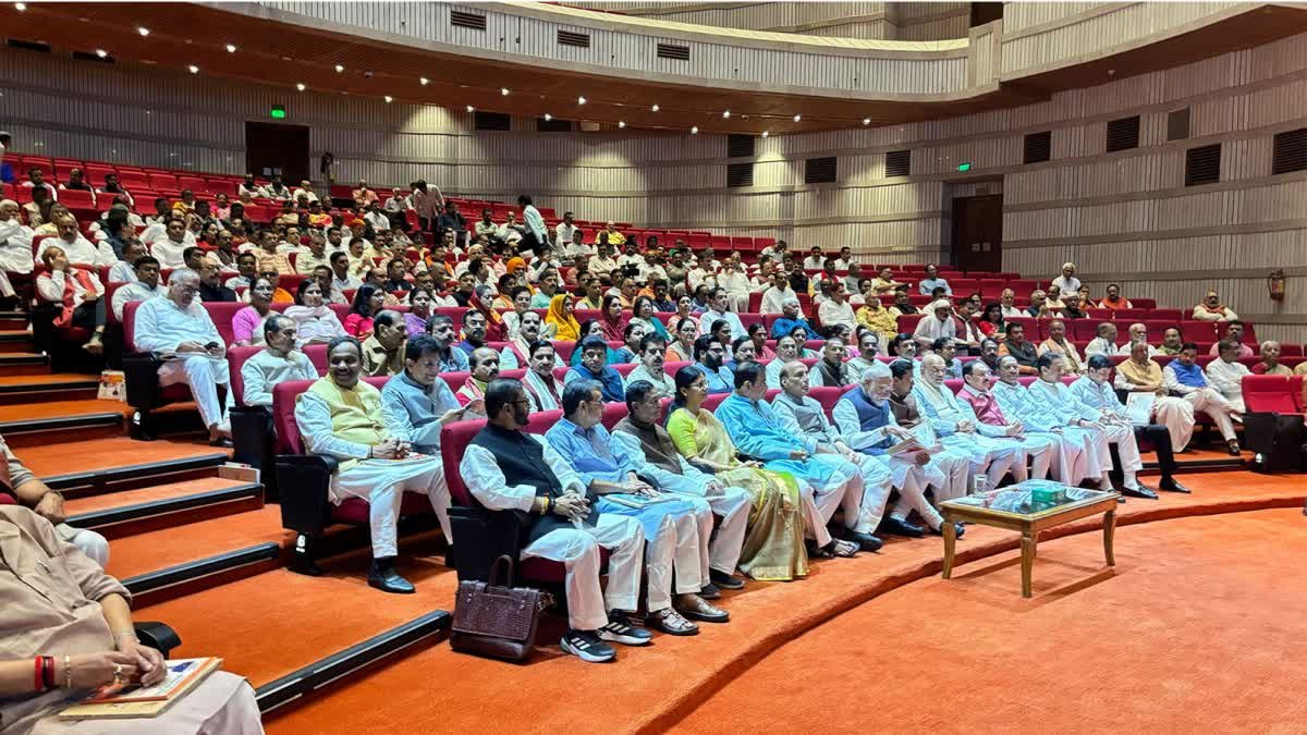 'విద్యార్థుల వెంటే ప్రభుత్వం- నీట్​ పేపర్​ లీక్​ దోషులపై కఠిన చర్యలు'- NDA మీటింగ్​లో మోదీ